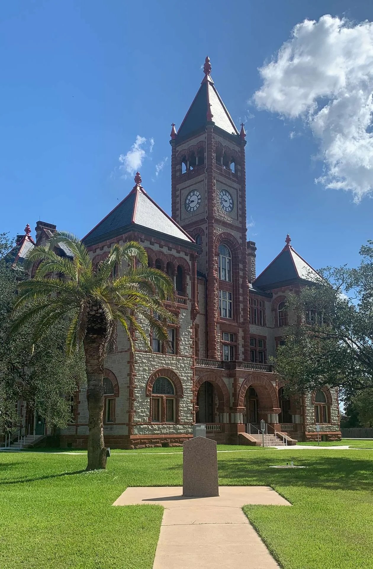DWI in DeWitt County Texas courthouse in Cuero Texas